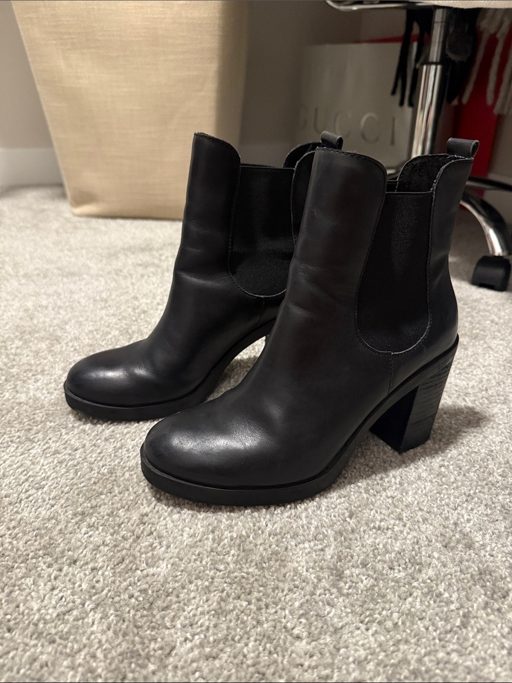 Black Leather Block Heel Chelsea Boots - Women's